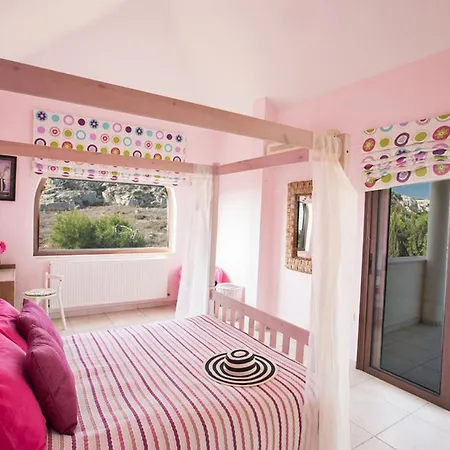 Rent Your Dream In And Look Forward To Relaxing Beside Your Private Pool, 1232 فيلة *